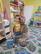 В гостях у ершовских дошколят побывал участник СВО