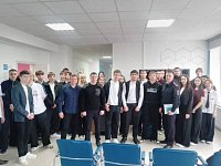 Ершовские полицейские и общественники провели профориентационное мероприятие «Связь поколений» для старшеклассников