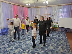 Год семьи: несколько поколений ершовцев собрались на празднике в детском саду «Машенька»