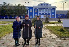 Ершовские пенсионеры совершили ретропрогулку по городу