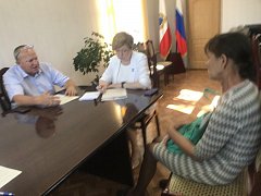 Глава Ершовского района Светлана Зубрицкая провела очередной личный прием участников СВО, их родных и близких