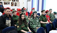 В Ершове прошла торжественная церемония награждения победителей военно-патриотической игры «Зарница 2.0»