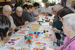 В творческой мастерской «Доброцентр» ершовцев учили бороться со стрессом