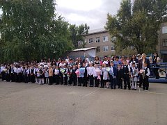 Новый учебный год в Ершовском районе начался с добрых пожеланий