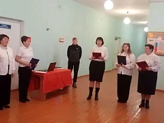 Школьникам из ершовского села вручили первые паспорта в День Конституции