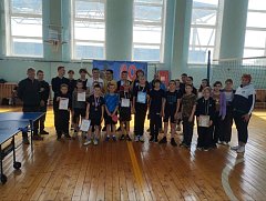 В Ершове прошло первенство по настольному теннису среди школьников, посвященное 80-летию Победы