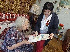 Труженики тыла, вдовы участников войны Ершовского района принимают поздравления с Днем Победы