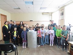 Во время школьных каникул в ОМВД России по Ершовскому району была проведена встреча с учащимися МОУ СОШ № 1 г. Ершова.