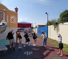 Ершовцы двух поколений объединились на утренней зарядке и эко-пикнике