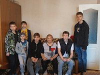 Ершовские туристы-краеведы пришли в гости к детям войны с букетами Победы