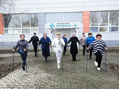 Ершовские старшие организовали маршрутную прогулку «Навстречу солнцу»