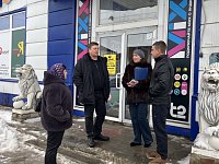 В Ершове провели объезд коммерческих объектов для контроля вывоза снега