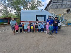 Ершовские дошколята познакомились с работой службы скорой медицинской помощи