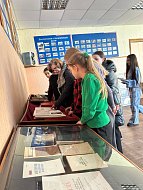 Юные журналисты Медиацентра «IT-КУБ.Ершов» узнали много интересного на встрече с сотрудниками полиции