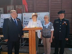 В Ершов прибыл ретропоезд "Воинский эшелон"