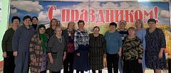 Ершовских сельчан поздравили с Днем матери