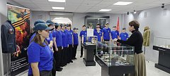 В Ершове юные спасатели побывали на экскурсии в «Музее героев СВО. На переломе эпох»
