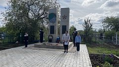 День Победы в Ершове начался с митинга у Братской могилы