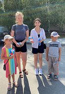 Юные ершовцы поздравили земляков с Днем Государственного флага РФ