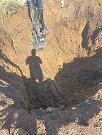 На одной из улиц Ершова прокладывают водопровод