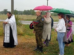 15 июля в ершовском селе прошла церемония освящения Поклонного креста