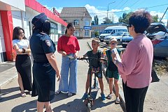 В Ершове Госавтоинспекция и Движение Первых провели совместную акцию по соблюдению ПДД