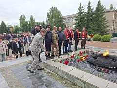 В Ершове сотрудники полиции и общественники приняли участие в митинге ко Дню памяти и скорби