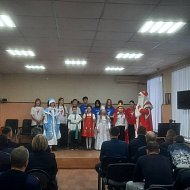 Школьники поздравили полицейских с наступающим Новым годом