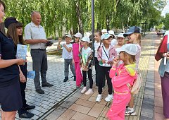 В Ершове полиция и общественники приняли участие в квесте для школьников