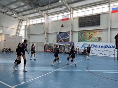 В Ершове прошел межрайонный турнир среди команд спортивных школ, приуроченный ко Дню рождения волейбола