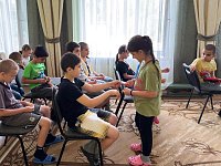 В Ершовском реабилитационном центре ребят знакомили с профессиями врача, водителя, продавца и повара