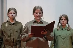 В ершовском селе на сцене СДК состоялась премьера спектакля в честь героев Великой Победы