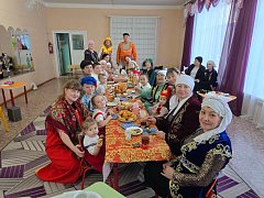 «Россия — дом дружбы»: в  Ершове прошел фестиваль семей Движения Первых