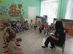 Для ершовских дошколят провели профилактическую беседу «Безопасность на дороге»