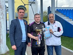 Футбольный турнир, посвященный 80-летию Победы, прошел на стадионе "Юность" г. Ершова