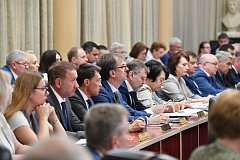 Роман Бусаргин призвал глав районов активнее участвовать в федеральных и региональных программах