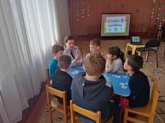 Сотрудники ГИБДД г. Ершова  провели «Единый день безопасности» в детском саду