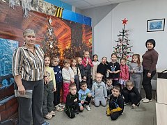 Ершовские дошкольники побывали на выставке удивительных ретро-новогодних игрушек