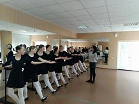 В ДШИ г.Ершова состоялась творческая встреча с ведущими преподавателями филиала областного колледжа искусств