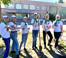 Саратовские подростки подрабатывают артистами, диспетчерами, операторами колл-центра