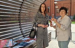 В преддверии Дня Победы библиотекари провели в Ершове акцию «Георгиевская ленточка-2025»