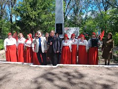 Торжественные митинги в честь праздника проходят в Ершовском районе