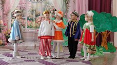 Единство народов на театральной сцене: в Ершове прошел творческий конкурс