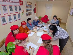 Творческо-патриотический мастер-класс в преддверии Дня Победы объединил ершовцев двух поколений