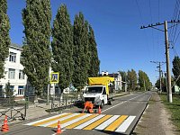 В Ершове продолжаются работы по нанесению дорожной разметки
