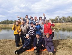 «Неделя золотых людей» для ершовских получателей соцуслуг завершилась отдыхом на природе