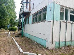 В п.Учебный Ершовского района начался ремонт фасада детского сада
