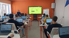 В «IT-КУБ.Ершов» школьники из с.Антоновка узнали о безграничных возможностях искусственного интеллекта