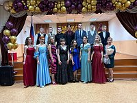 В Ершовском районе проводили во взрослую жизнь 138 выпускников одиннадцатых классов