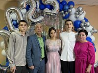 Любовь, Рустам и их большое сердце: история одной многонациональной ершовской семьи